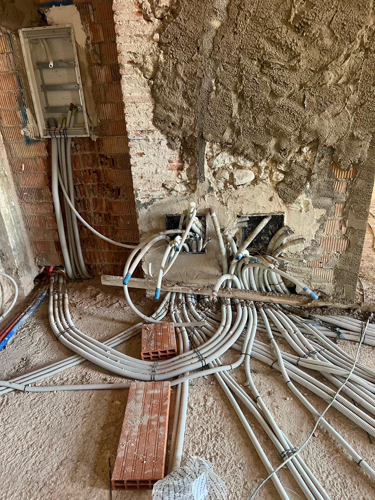 Canalitzacions d’una instal·lació elèctrica en reforma